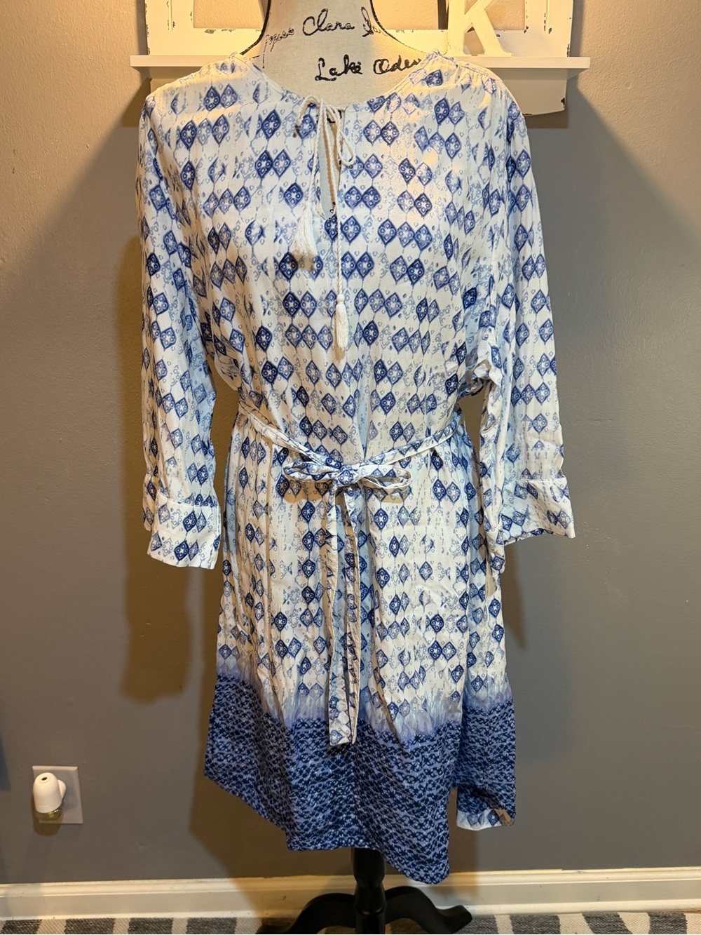 Faded Glory White and Blue Patterned dress Sz xxl (20)